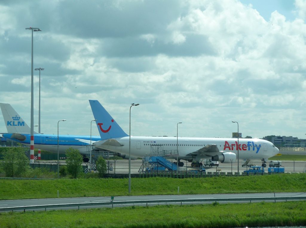 Y Platform - PH AHX Boeing 767-383/ER - Amsterdam